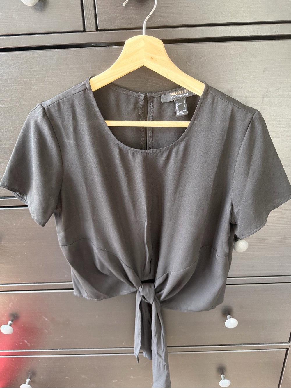 Forever 21 Black Short-Sleeve Tie-Front Crop Top